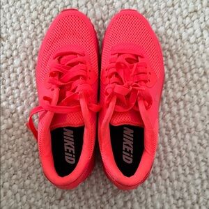 Nike Women's Bright Pink Sneakers